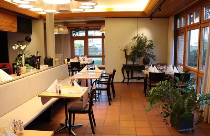Hotel Breiti Bachenbulach Екстер'єр фото